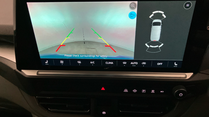 Volkswagen Transporter T32 Swb Diesel 2.0 TDI 150 Commerce Pro S Van [5 Plus] - Image 22